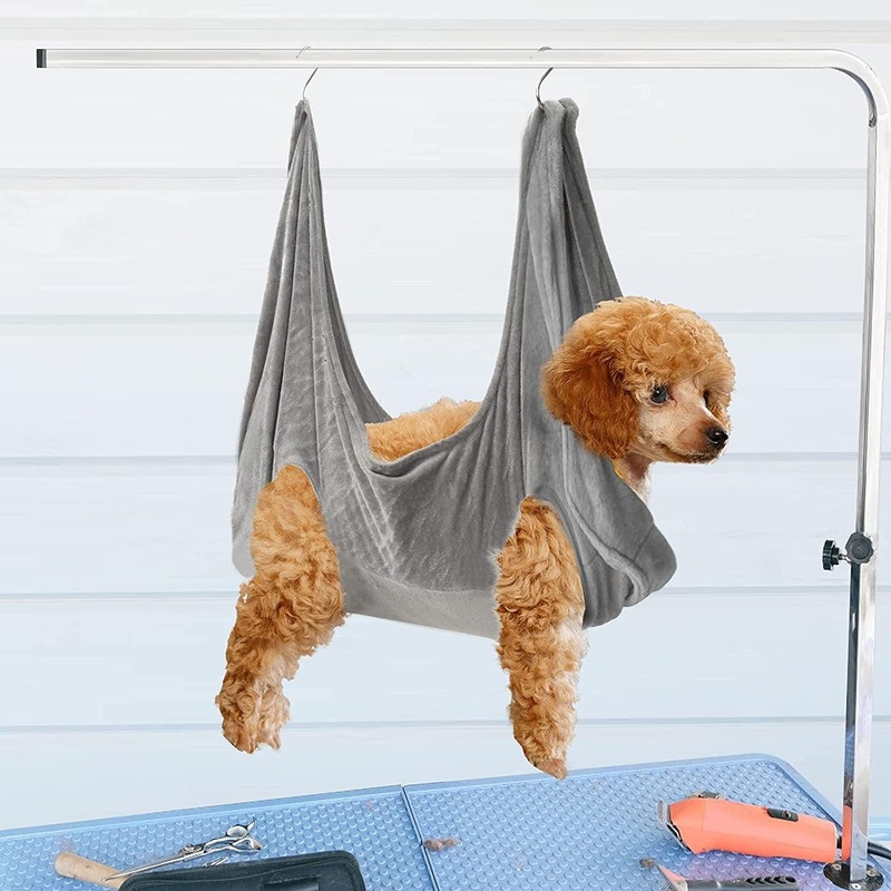Versatile Pet Oasis: Restraints And Relaxation Haven For Dogs And Cats