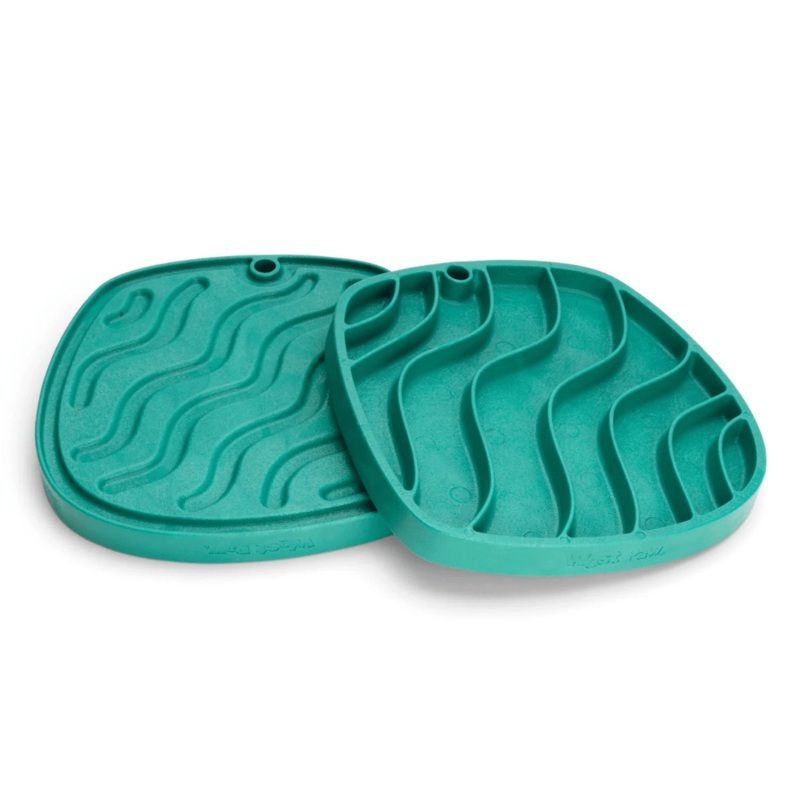 Waves Feast Mat : Le Tapis dEnrichissement Ultime pour un Festin