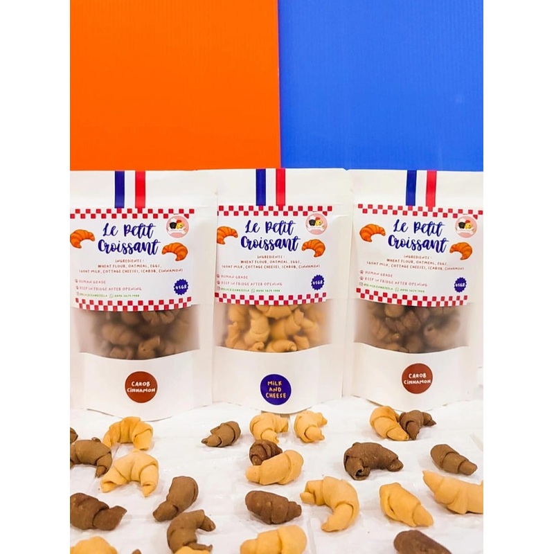 Carob Cinnamon Petite Croissant Dog Treats
